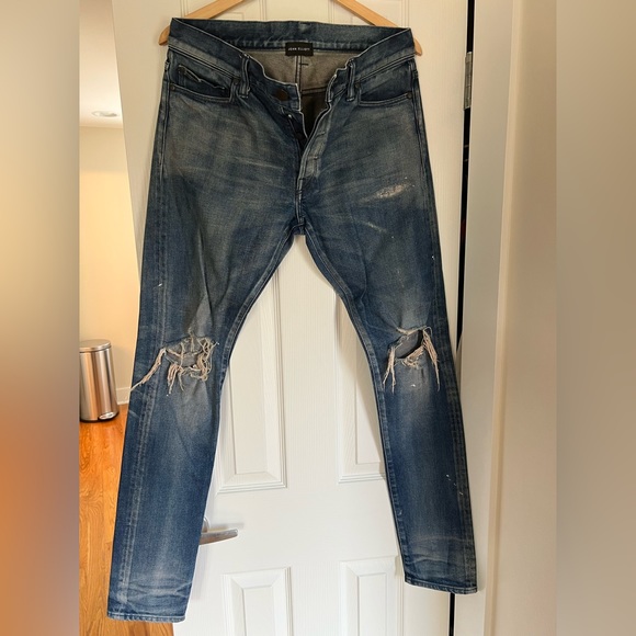 John Elliott Jeans - Blue Size 32. Ripped and light paint splatter - Picture 2 of 6